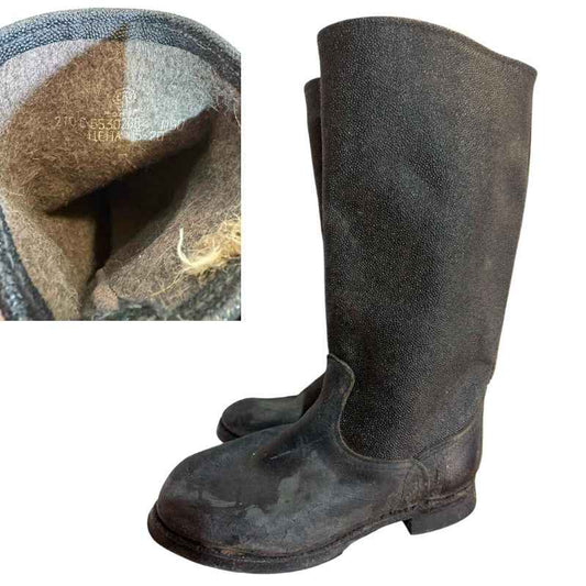 Original Soviet winter kirza boots with natural felt lining, USSR military sapogi size 42, front view and felt insulated interior.